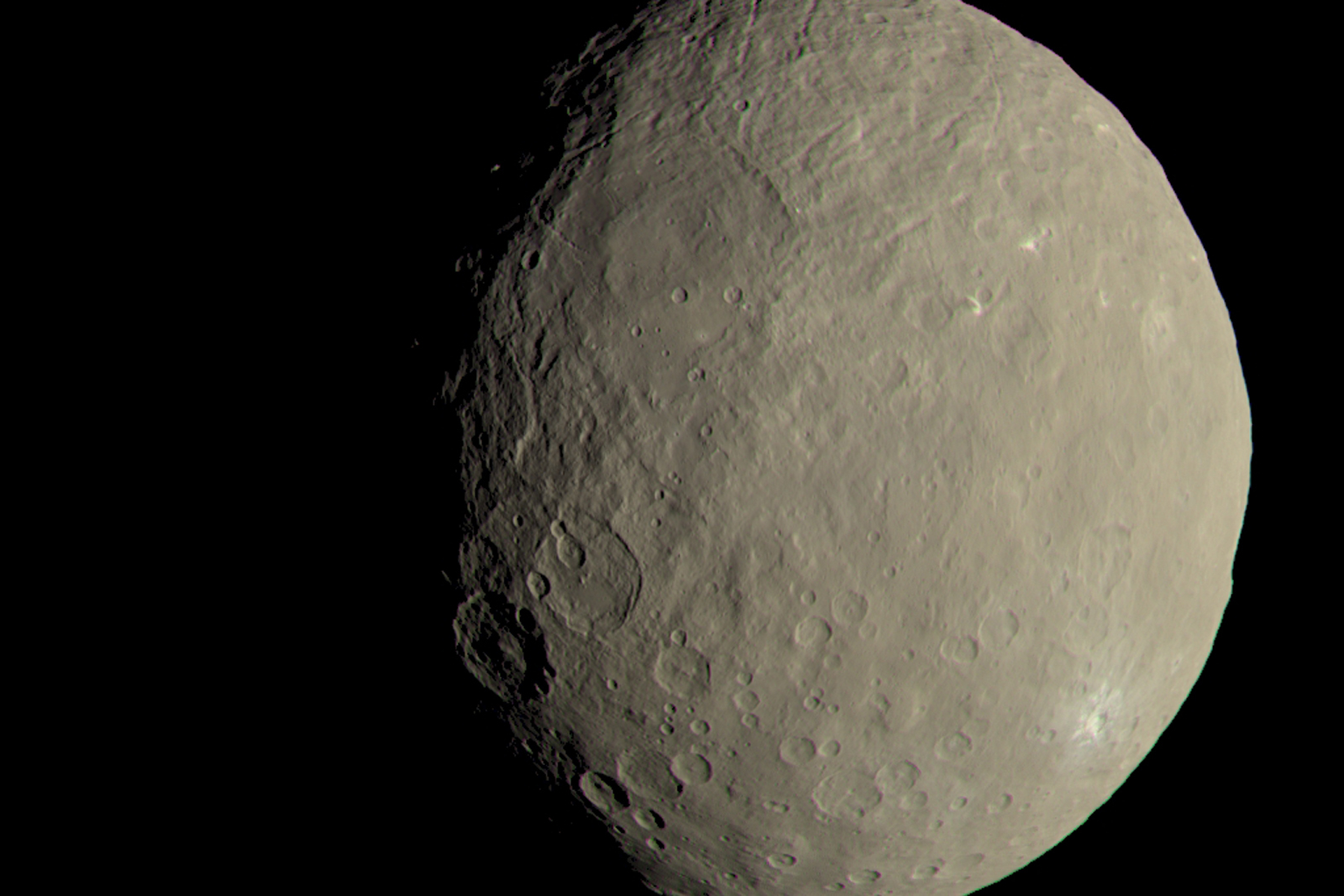 矮人行星Ceres的表面不是科学家所期望的