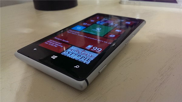 钢铁之躯转世投胎？诺基亚新机Nokia 5神似Lumia 925