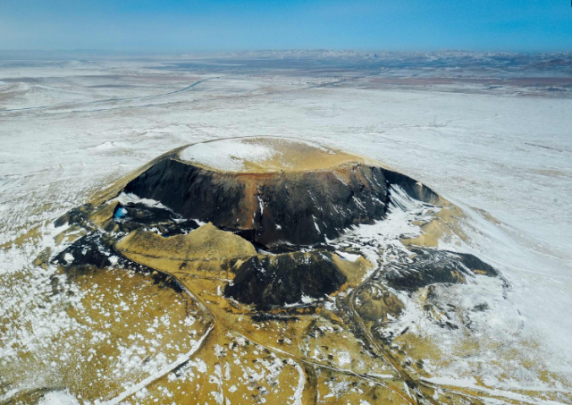 察哈尔火山群，遗落的内蒙古草原火山景观