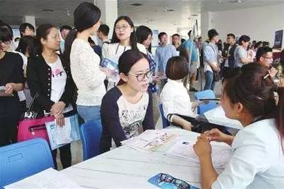 2017年杭州各项补贴申请表！每人最多领几万，不光有钱拿，还要涨工资，快收藏！