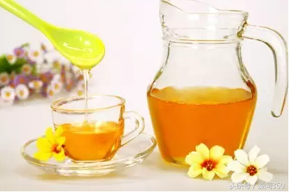 蜂蜜水的最新功效大全 蜂蜜水怎么喝很关键！