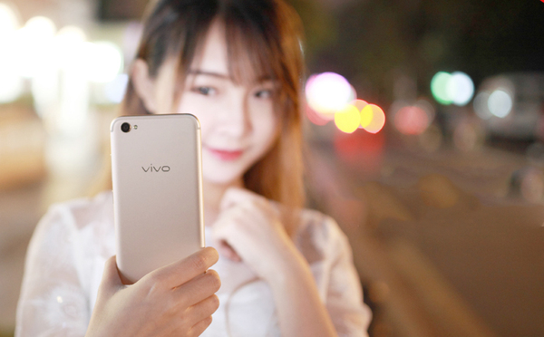 摆脱局限性独创性外置双摄像头，vivo X9已位列热卖第二