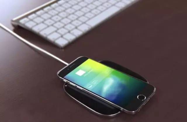 喜讯！iPhone 8将适用无线快速充电技术，太便捷了