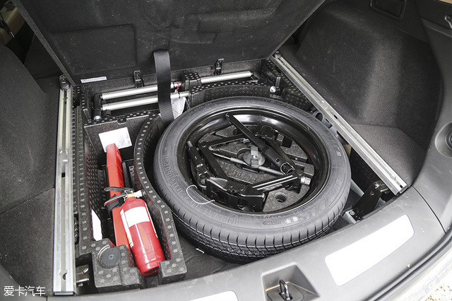 爱卡SUV专业测试 林肯MKX与凯迪拉克XT5