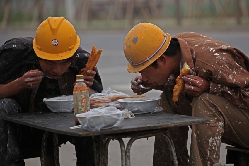 留不下的城市，回不去的农村——广州农民工现状