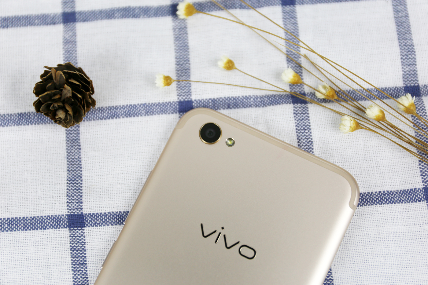 关注度不降的vivo X9，领先中高档智能机销售量榜