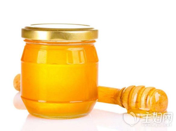 空腹喝蜂蜜水有什么好处，选对时间喝蜂蜜更健康？