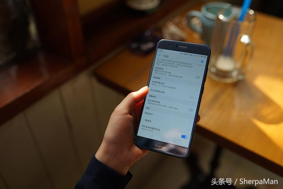 真实体验一个月的荣耀 V9, 它的优缺点都在这里了！