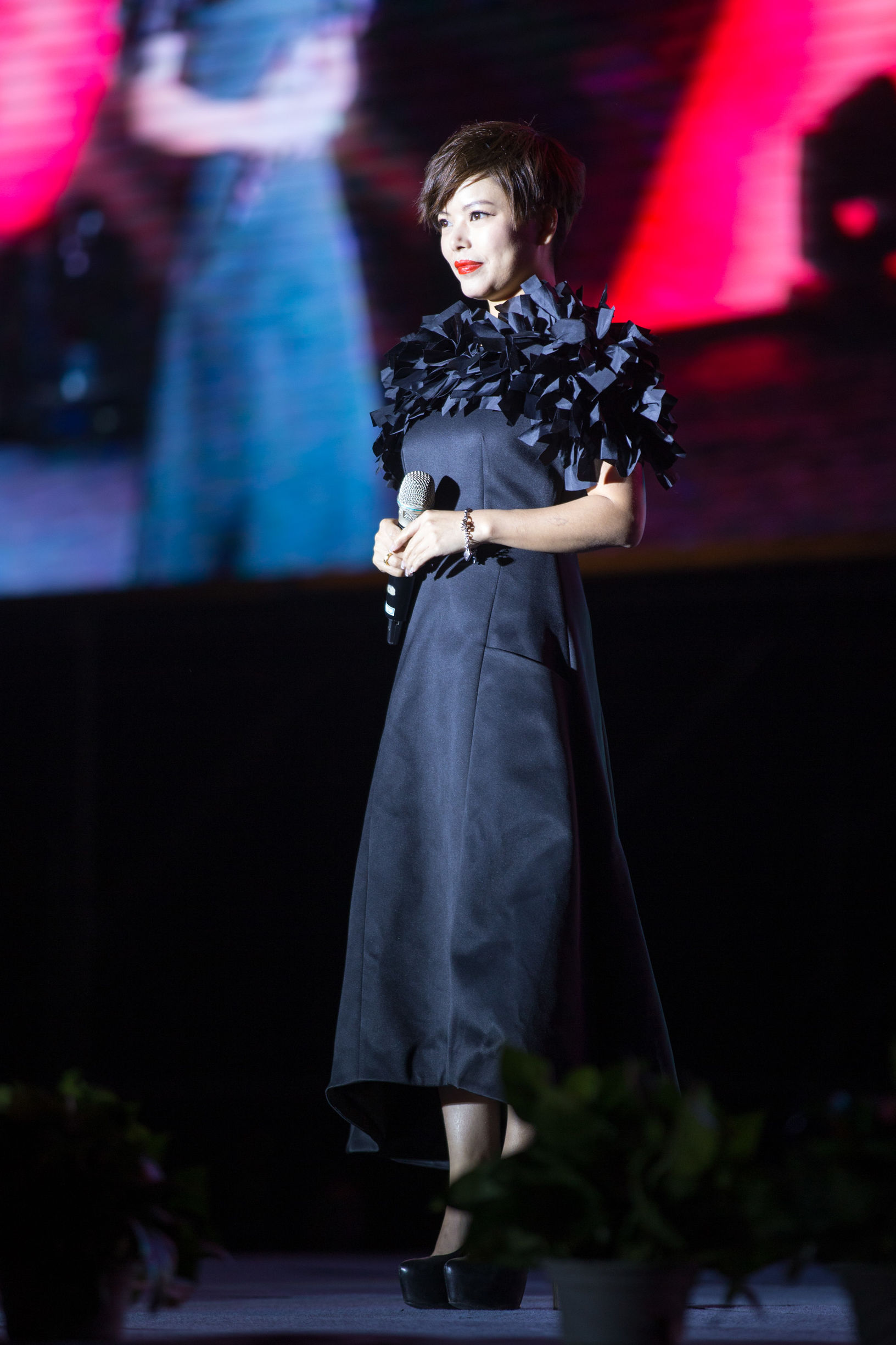 慕容晓晓:原来是她唱《爱情买卖》而成名!