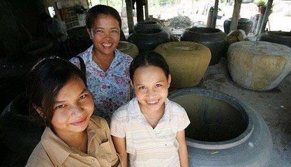 柬埔寨有个地方，到处是女人，一个成年男子都看不到