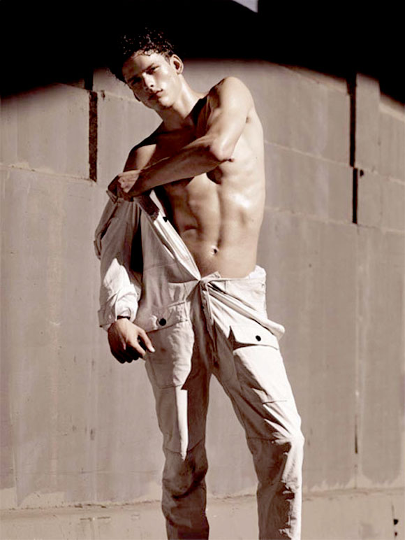 Simon Nessman,世界顶级男模,身高一米八八