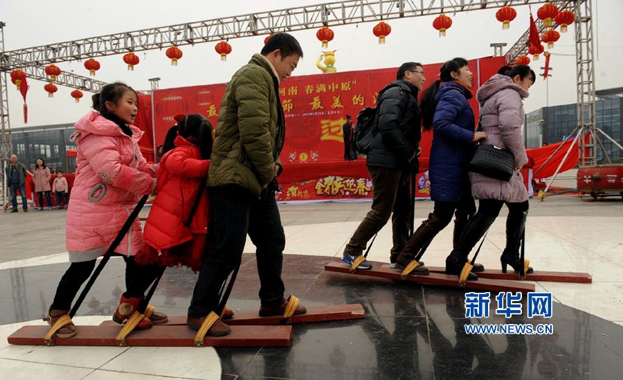 “郑州春节大庙会”伴人们欢乐过大年