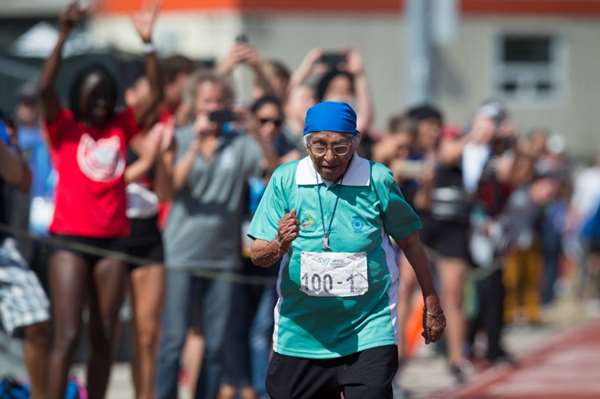 100公尺跑了74秒,跑出成绩的主角居然是个