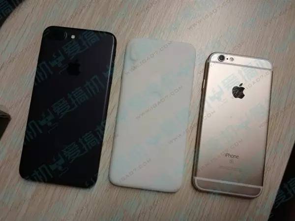 「短信」苹果iPhone 7C重磅消息曝出；《守望先锋》将在五月完全免费……