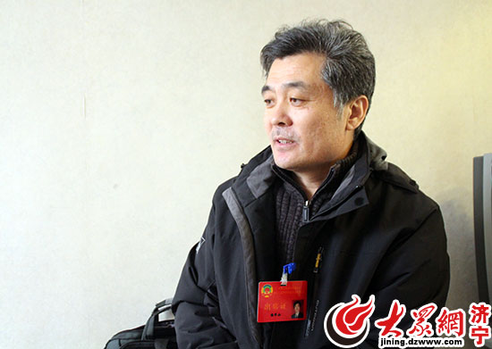 济宁市政协委员杨华山:希望湖区的孩子能有良好的学习环境