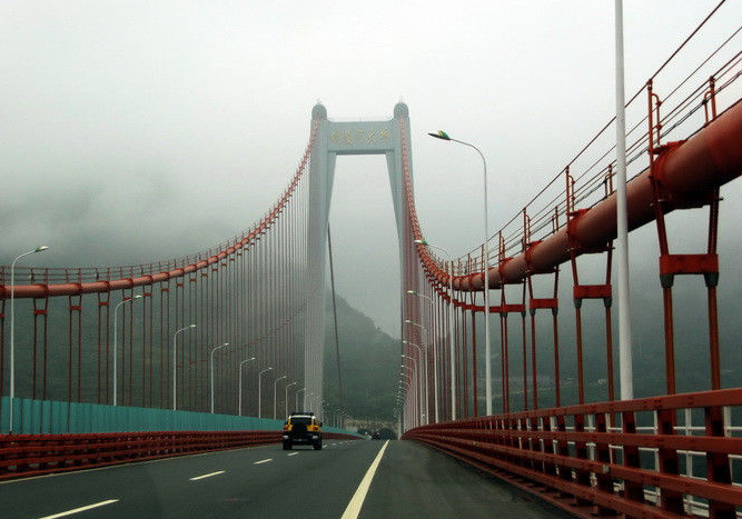 汇总世界上最高的几座公路桥梁，有一半在我国