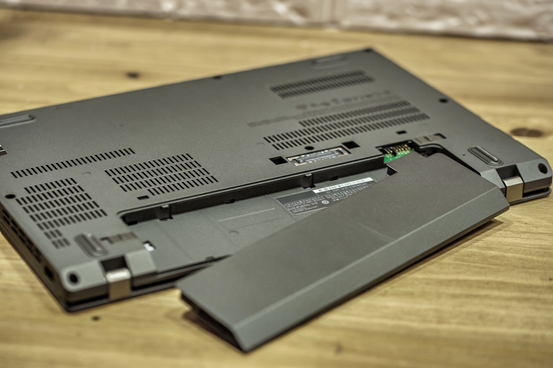 超便携本ThinkPad X270竟然也有那样的高科技