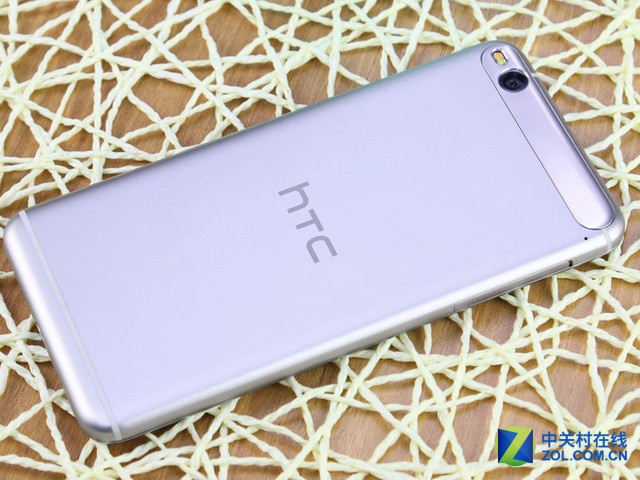 金属外壳大屏幕新挑选 HTC One X9价格2088