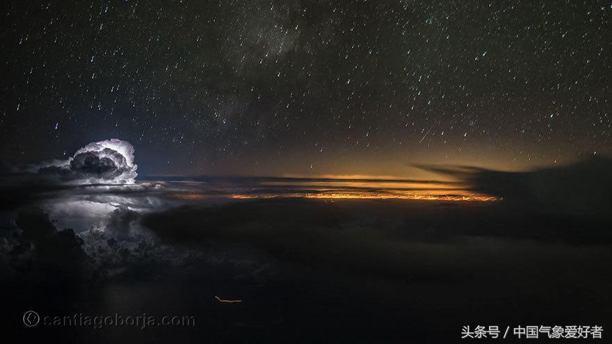 Air man shakes below record of 10 thousand meters of headroom setting! You never may have seen! 