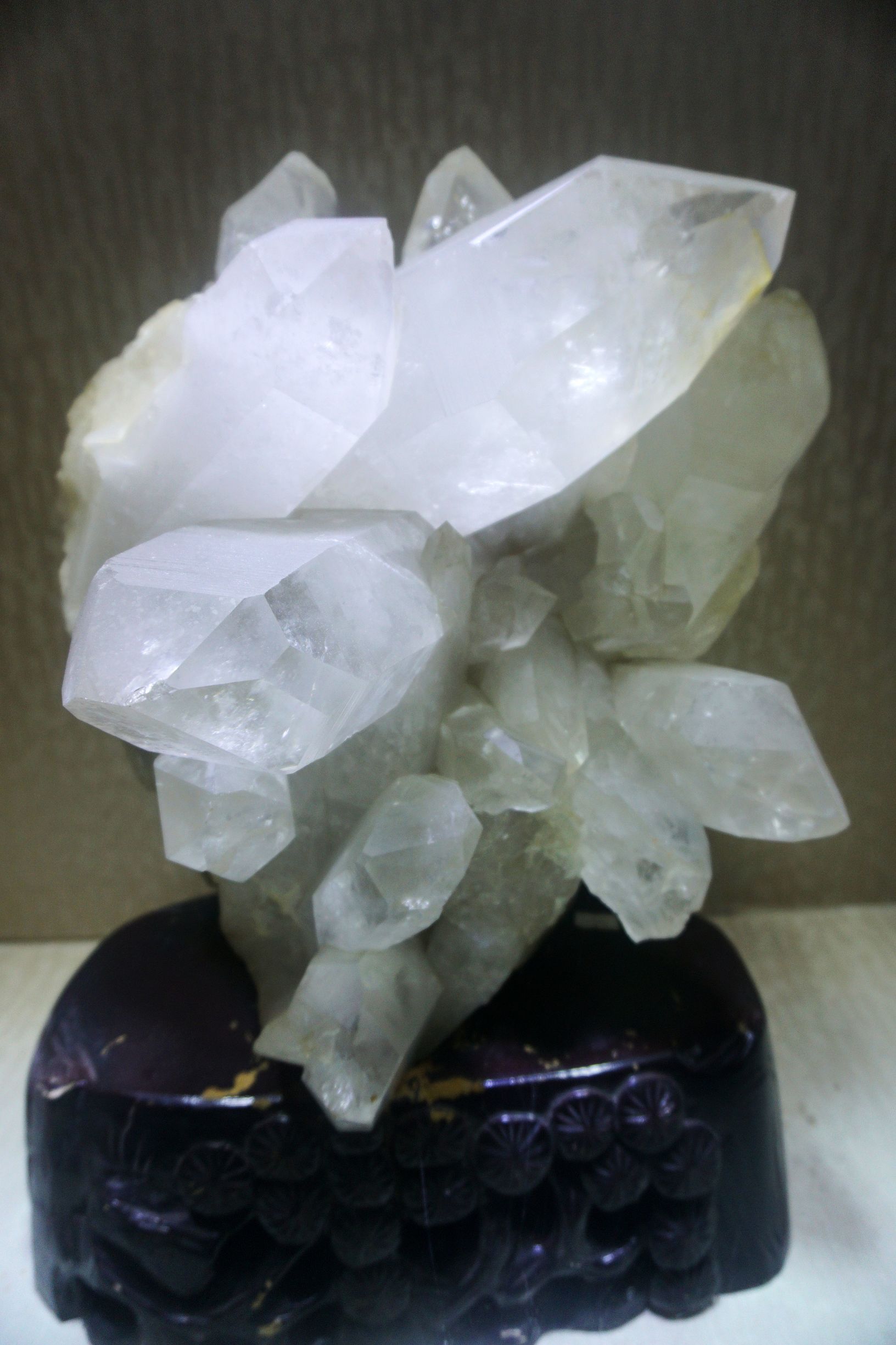 水晶古称“水玉”是稀有矿物，宝石的一种，它的功效作用是什么？