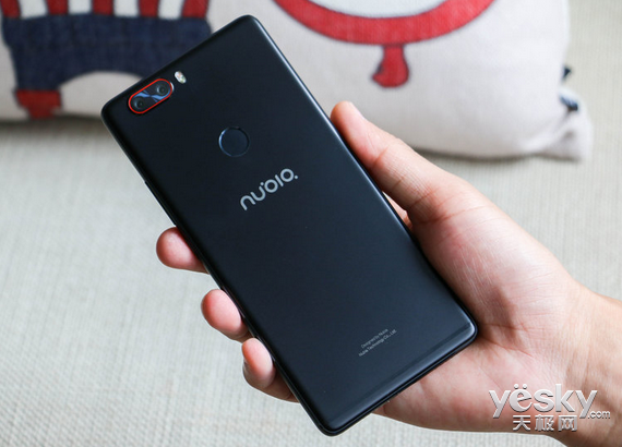无边框手机nubiaZ17宣布公布：顶配股4000元