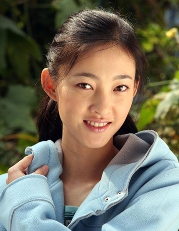 王丽坤整容("素颜女神"王丽坤被爆整容,网友却为她喊冤,美人有心不在