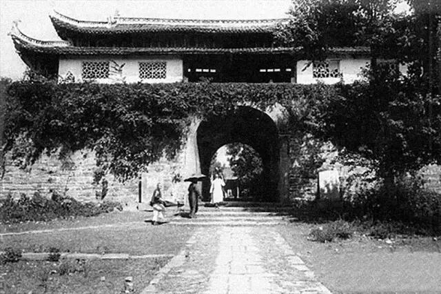 时光穿梭，赣州1980、1990年代老照片，你能认出多少？