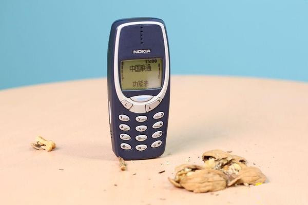 八零后看过泪奔，Nokia再次复生2017年前神机，仅399