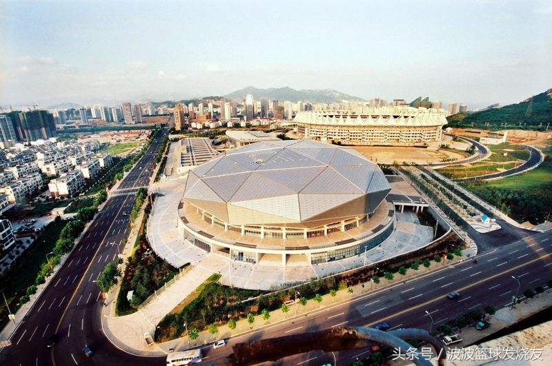 中国有哪些nba级别的球馆(盘点中国国内NBA级球馆，看看哪个场馆更漂亮)