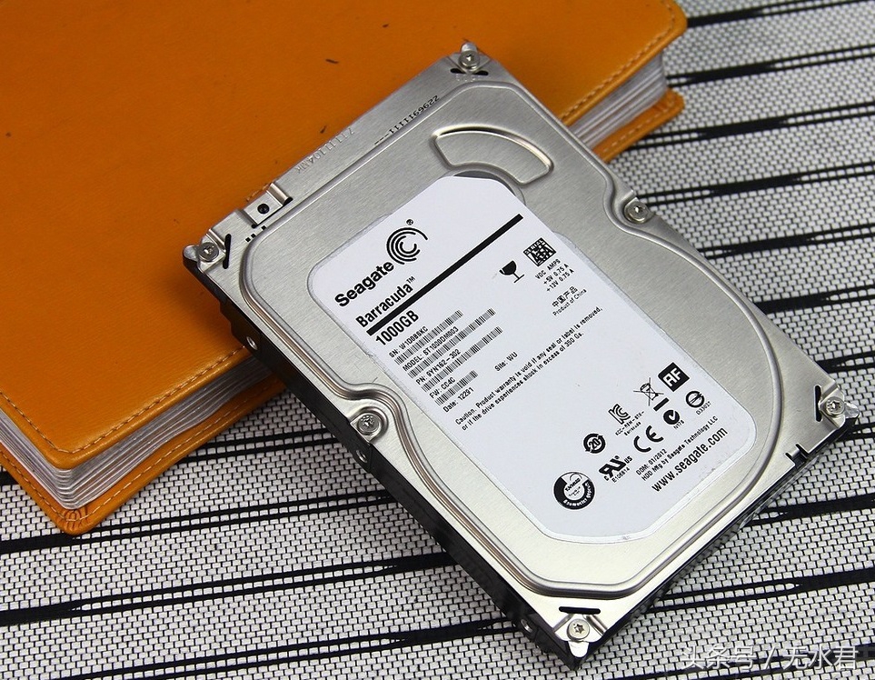 了解这些知识，自己组装电脑之——认识电脑主机内部