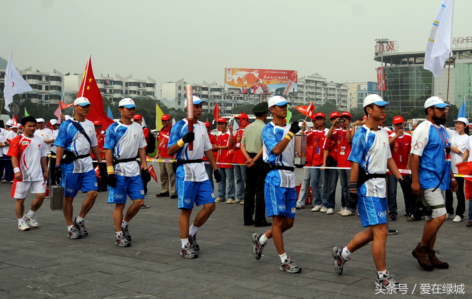 奥运会圣火多久到南宁(2008年广西最激动的一刻奥运火炬在广西传递)