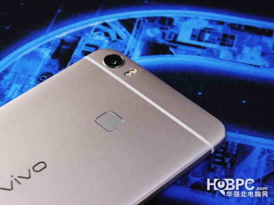 雙曲面屏設(shè)計(jì)！vivo XPlay5手機(jī)深度評(píng)測(cè)