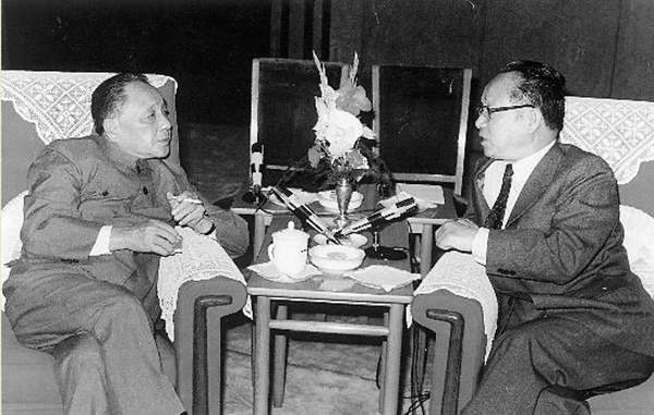 1985年百万裁军，邓小平拿领导干部开刀，2年完成后成效如何