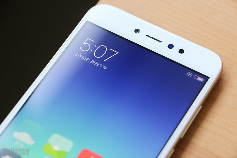 线下市场性价比最高自拍旗舰：红米Note 5A高配版详评