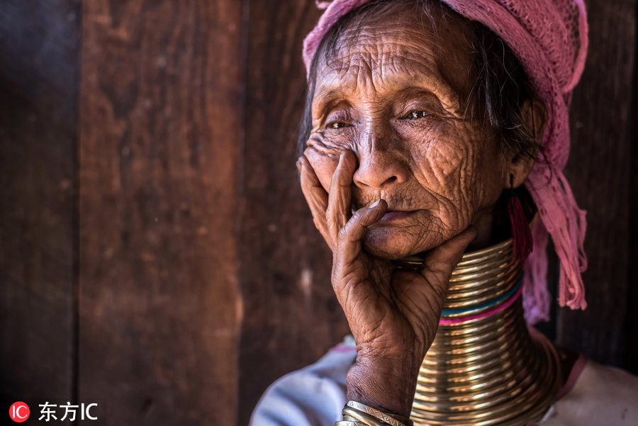缅甸长颈族女子：为吸引异性忍受畸形残酷之美