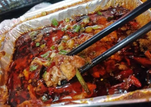 我们整理了50家在重庆必吃的店铺，国庆假期每顿都可以不重样！