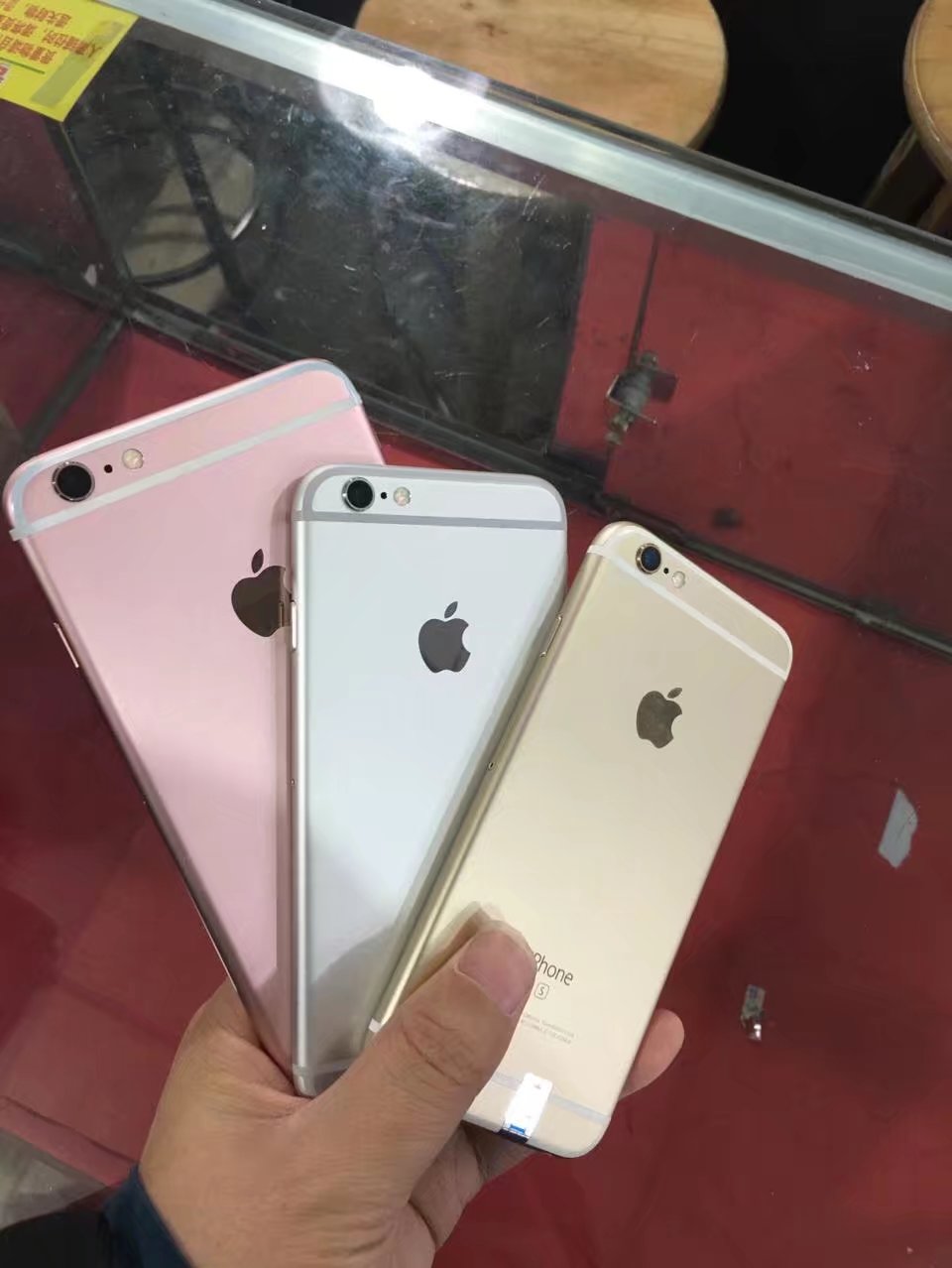 您是喜爱iPhone的6S還是6splus呢 下边我们一起来看一下