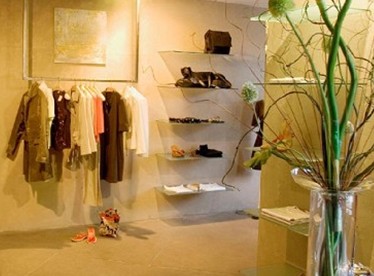 新手開服裝店想選擇加盟？最重要的三個(gè)問題你要弄清！