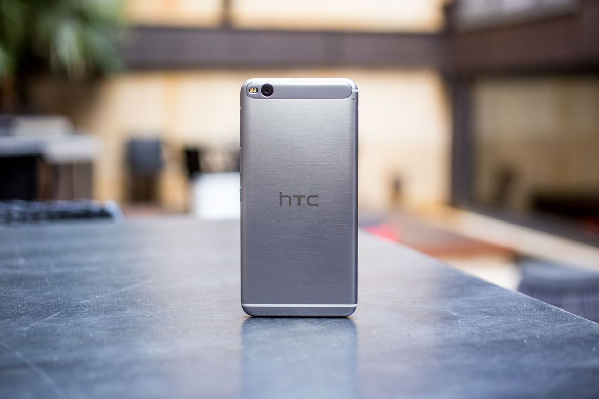 MTKX10 金属外壳，1400元买部没下巴的HTC个人收藏？