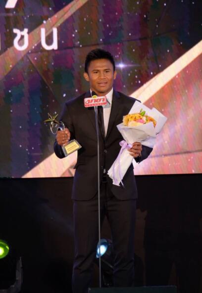 播求进军演艺圈大获成功,拳迷:与一龙合拍搏击电影肯定打斗真实