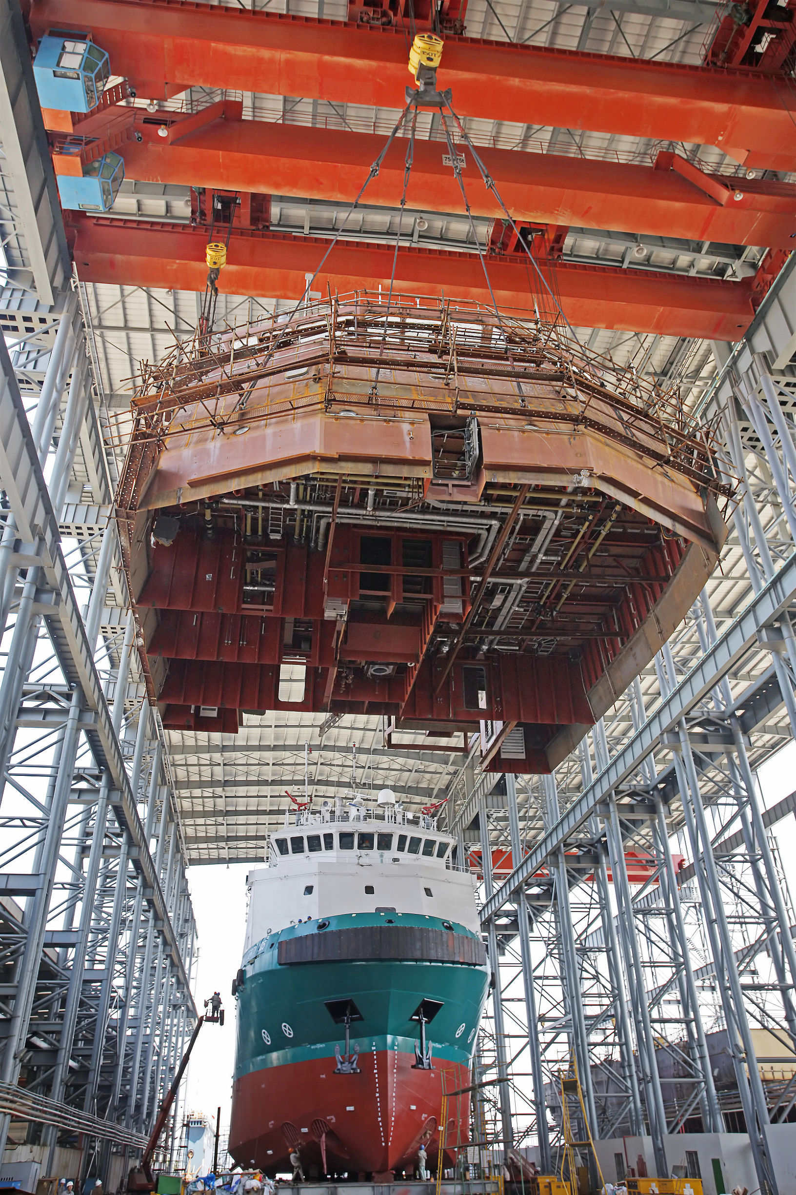 小小钢板如何变成万吨巨轮?实景实拍,真实