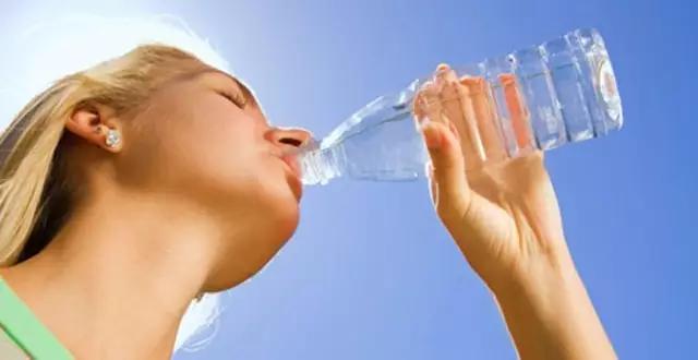 一杯水也有妙用，你知道重要的水知识吗？