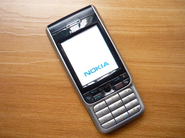 Iphone外型都弱爆了！汇总Nokia脑洞大的造型设计