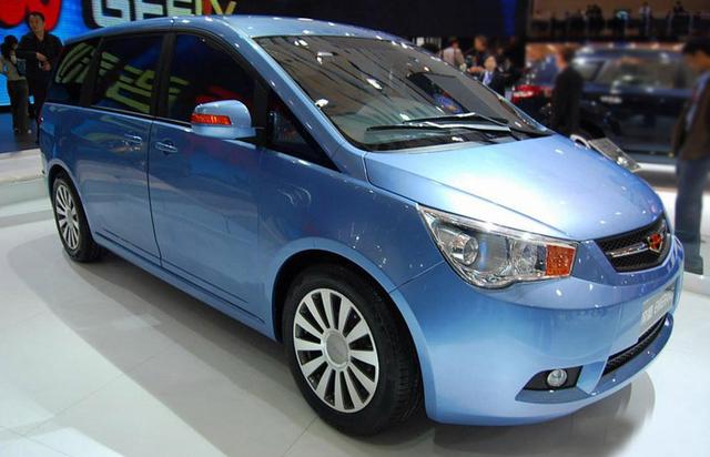 9万可买吉利7座神车，帝豪EV8性价比完胜宝骏730