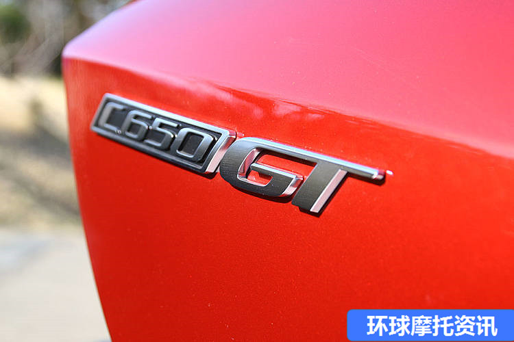 游走都市的豪华宝马：C650GT摩托车