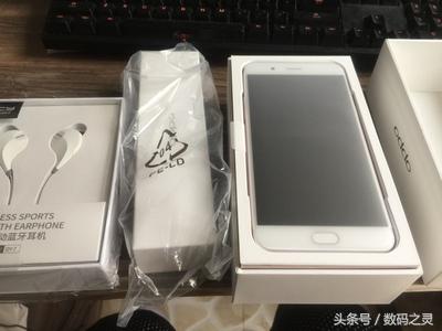 1999新买的OPPO R11 Plus来到，直播间拆箱