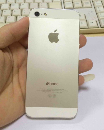 400元買(mǎi)iPhone5，感受流暢度都很好！有一點(diǎn)很遺憾！