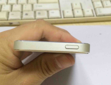 400元買iPhone5，感受流暢度都很好！有一點(diǎn)很遺憾！