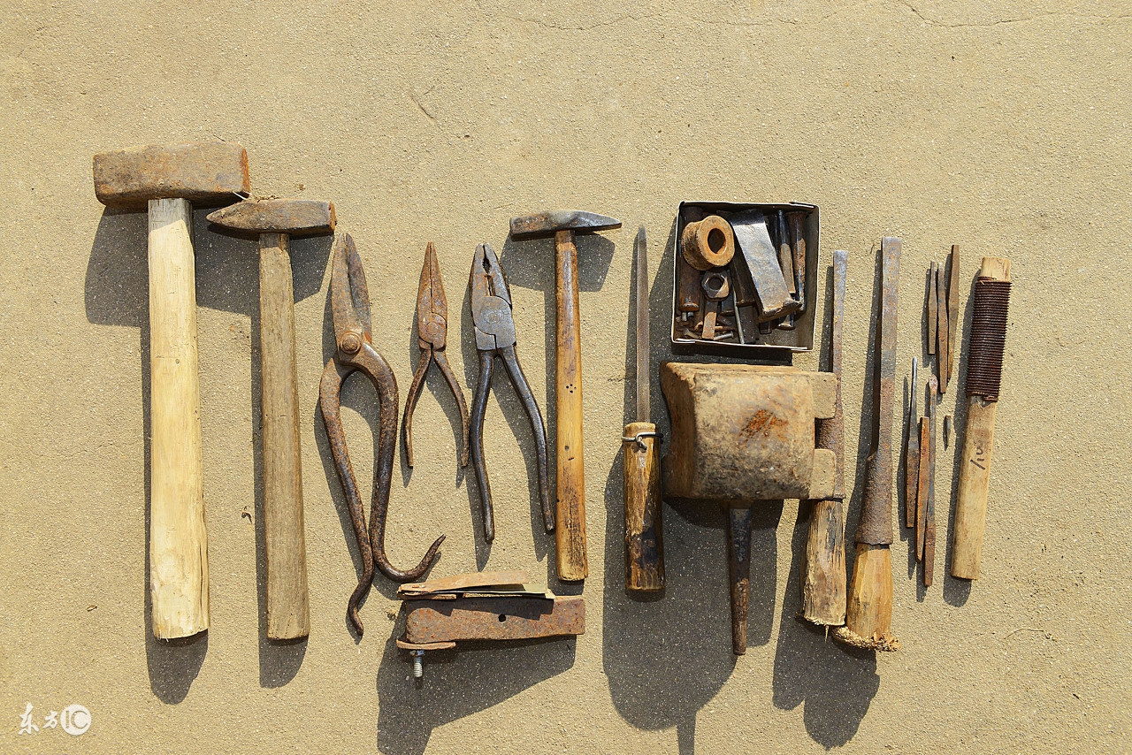 图为锔瓷工具根据锔瓷地域的发展逐渐形成各自手法形成了中国,日本