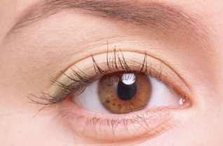 眼珠变黄是肝胆出了问题？日常生活中多吃它能有效改善眼白发黄！
